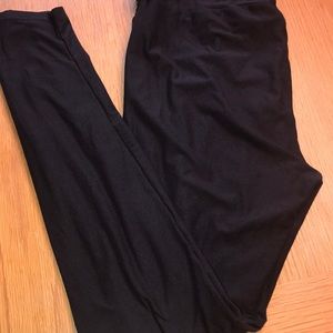 LuLaRoe TC Leggings. BLACK.